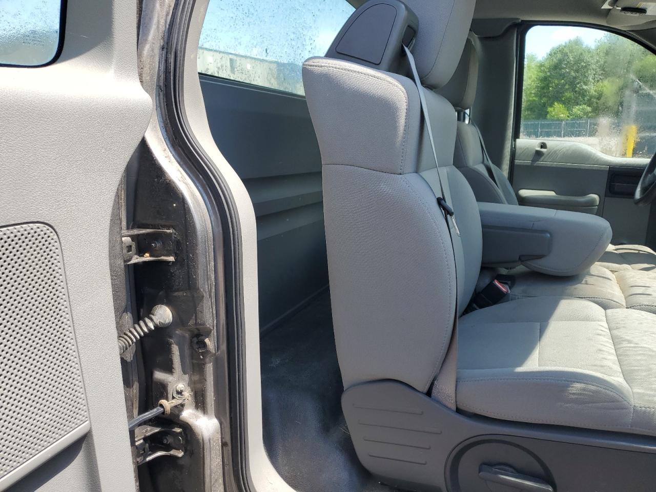 1FTVF14585NB91922 2005 Ford F150