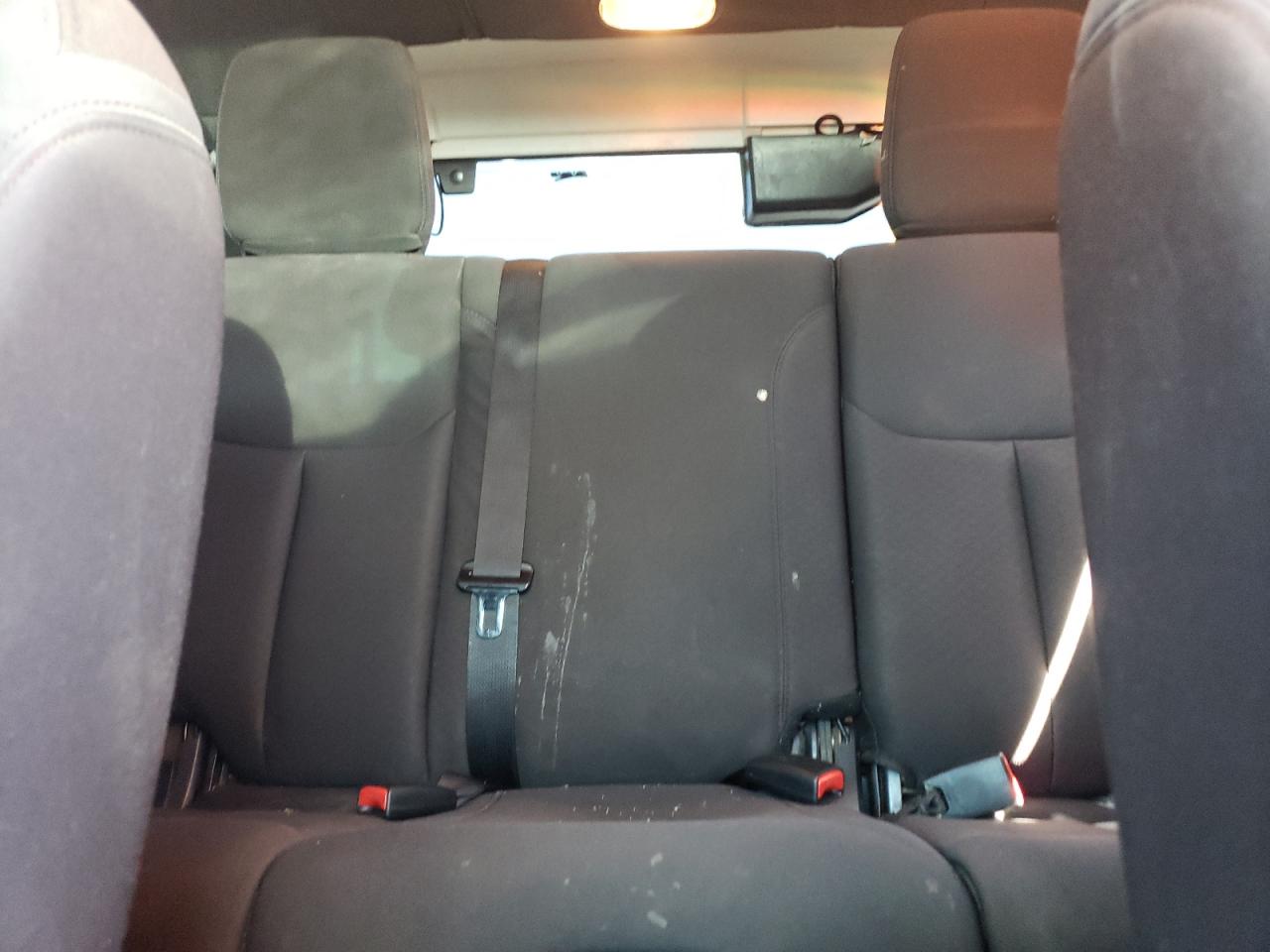 1C4HJWDG6EL237351 2014 Jeep Wrangler Unlimited Sport