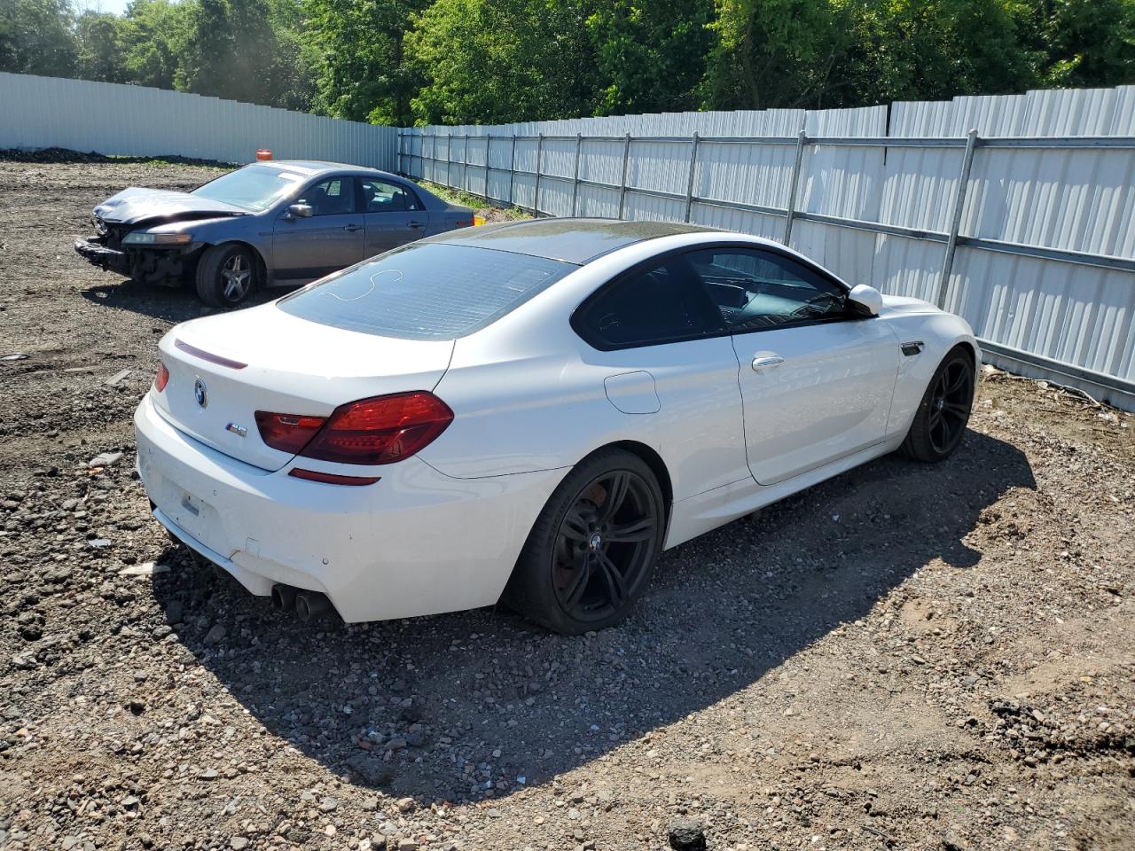 2015 BMW M6 vin: WBSLX9C57FD160732