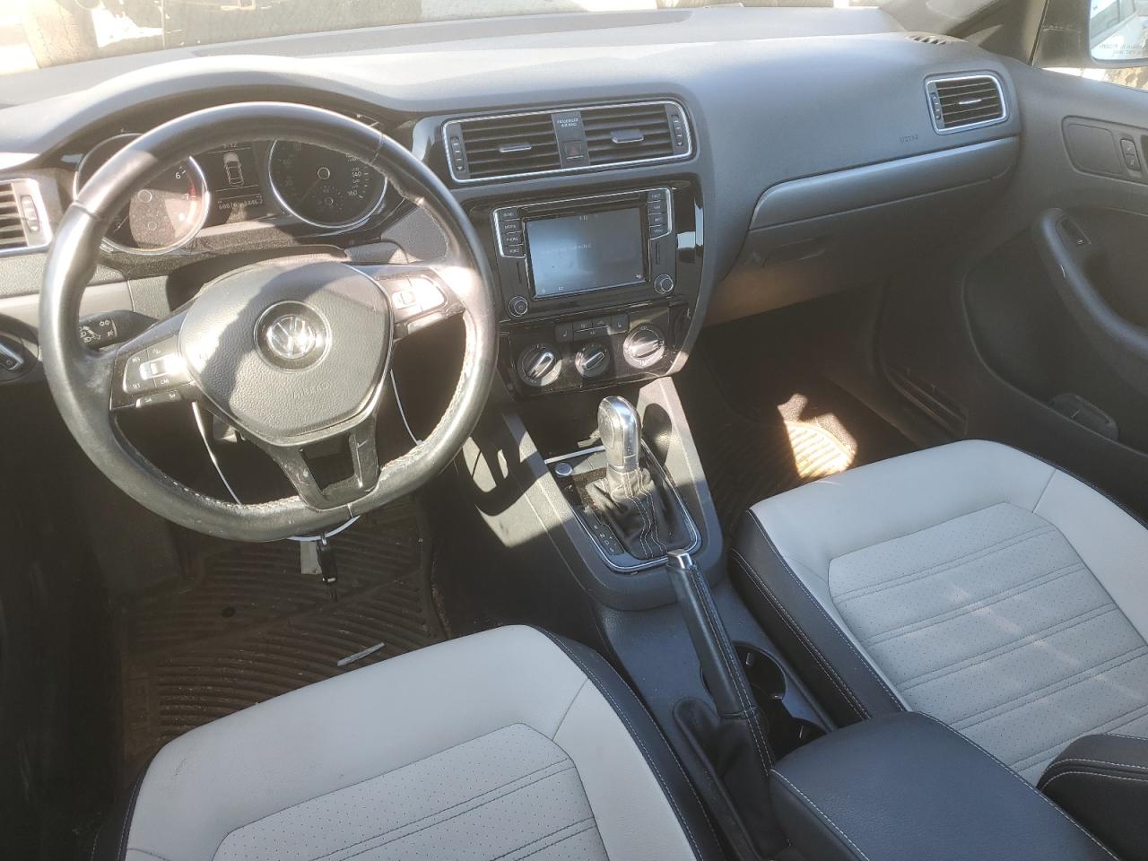 3VWD17AJ2GM395916 2016 Volkswagen Jetta Sport