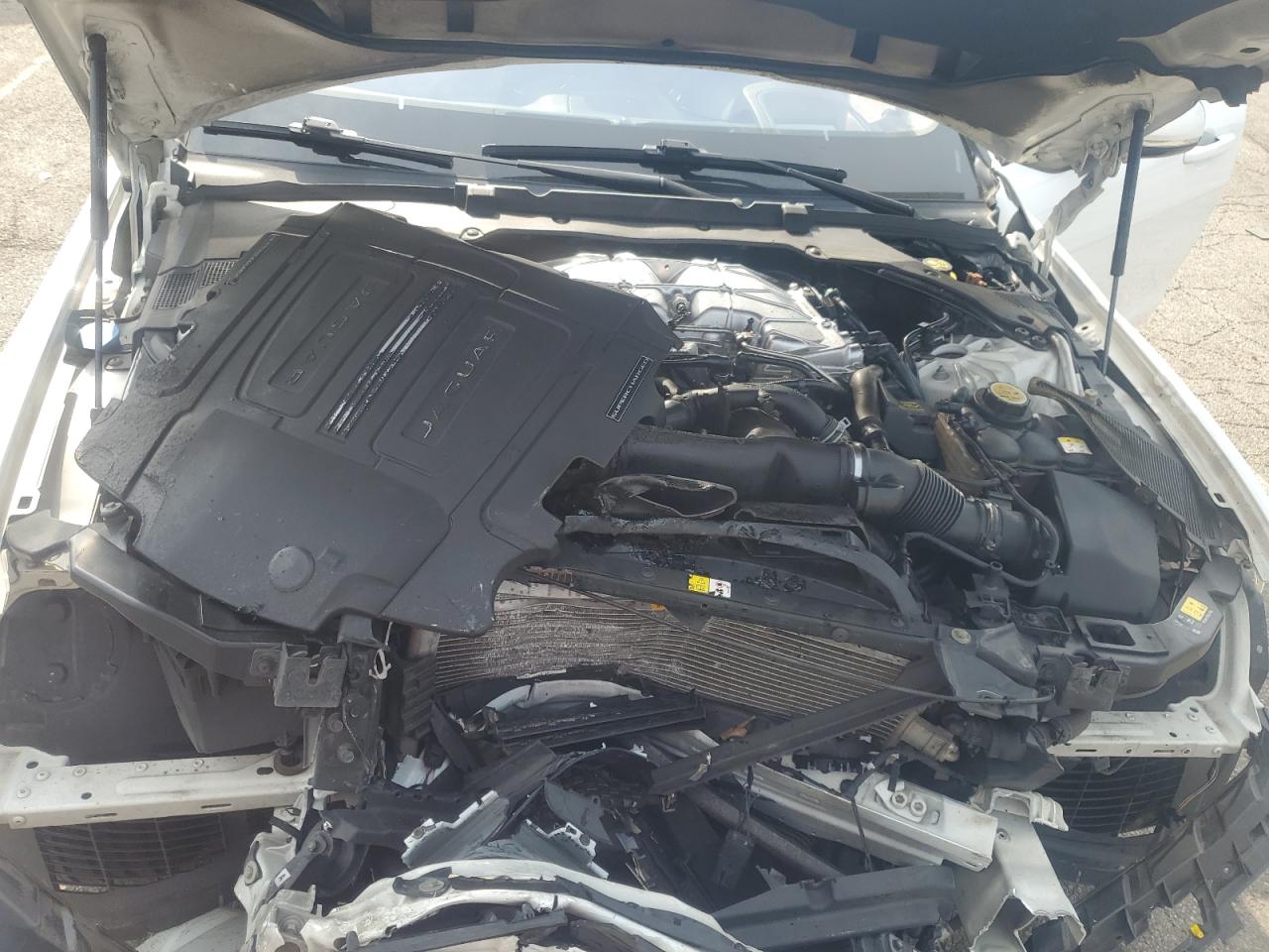 SAJAK4BV7HA956226 2017 Jaguar Xe Prestige