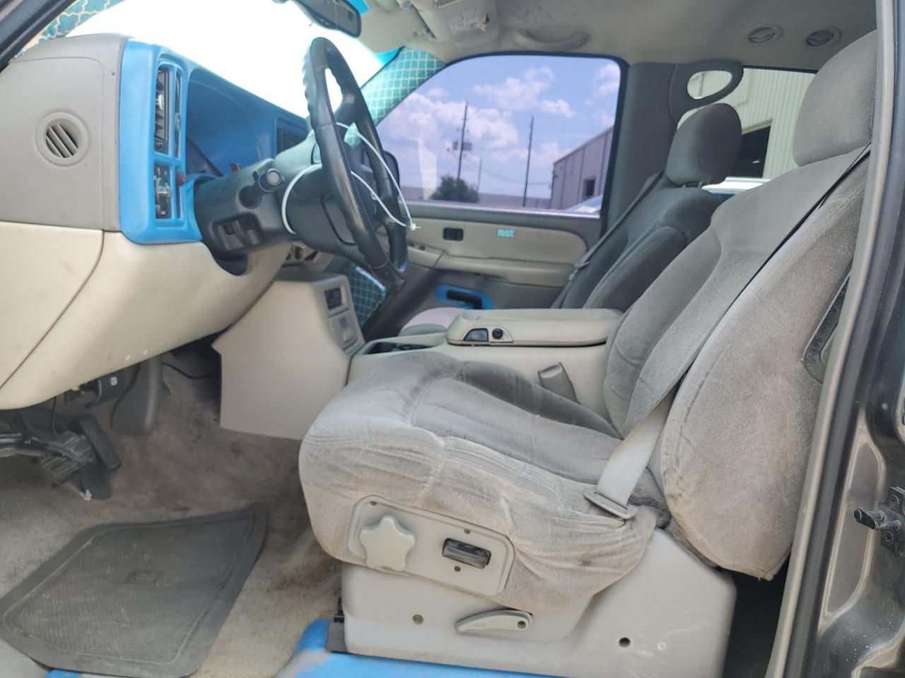 1GNEC13T91J236142 2001 Chevrolet Tahoe C1500