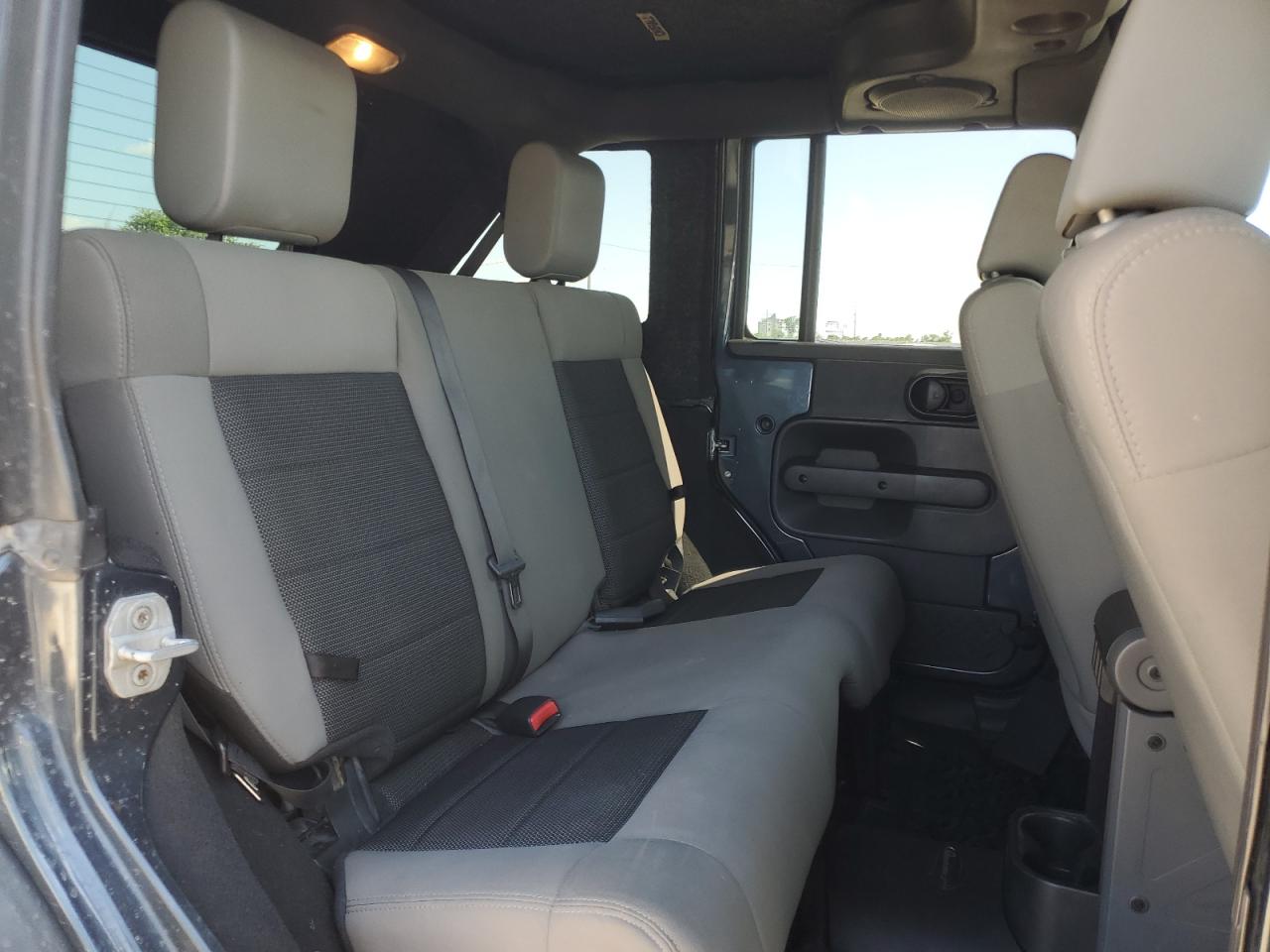 1J4GA39138L608902 2008 Jeep Wrangler Unlimited X