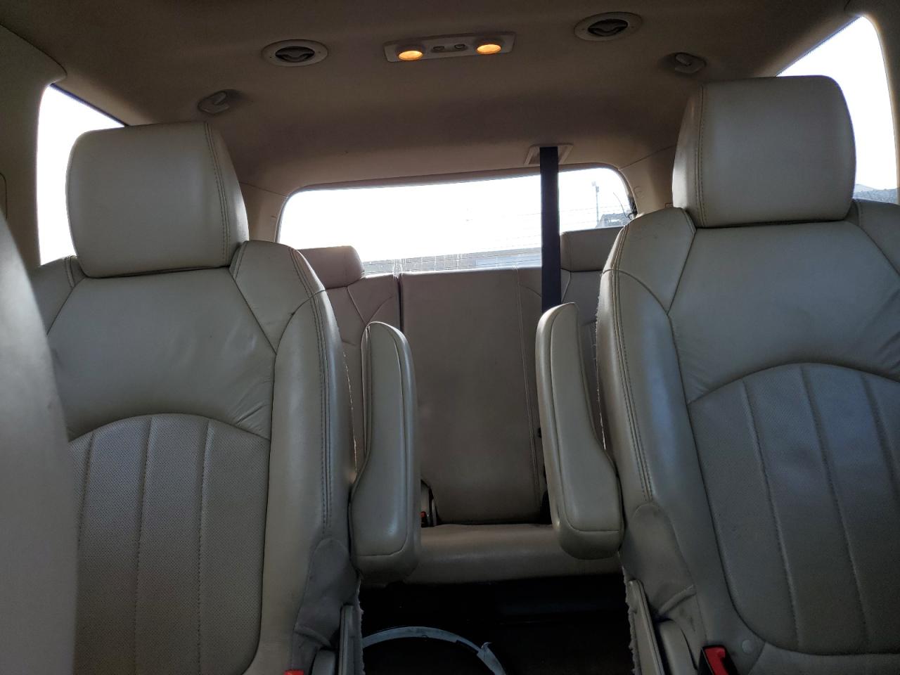 1GKKVSEDXBJ124750 2011 GMC Acadia Slt-2