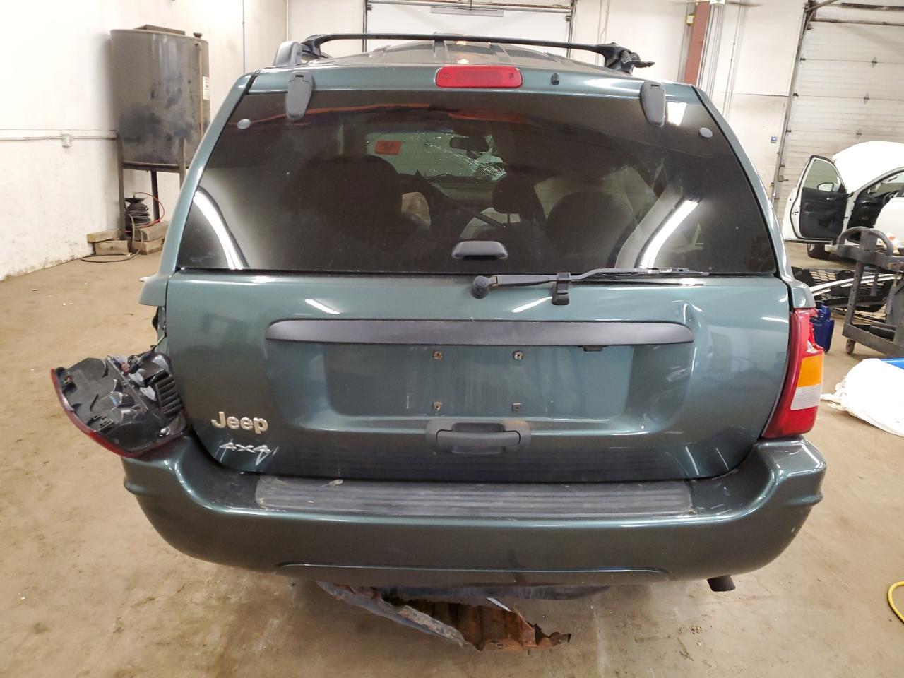 1J8GW48SX4C179557 2004 Jeep Grand Cherokee Laredo