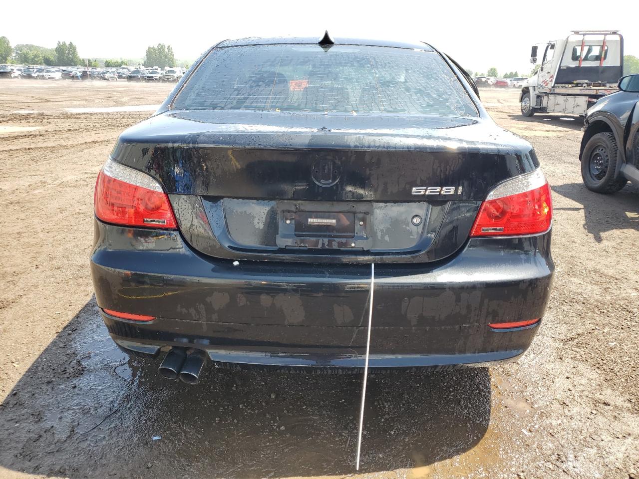 WBANV1C58AC443983 2010 BMW 528 Xi