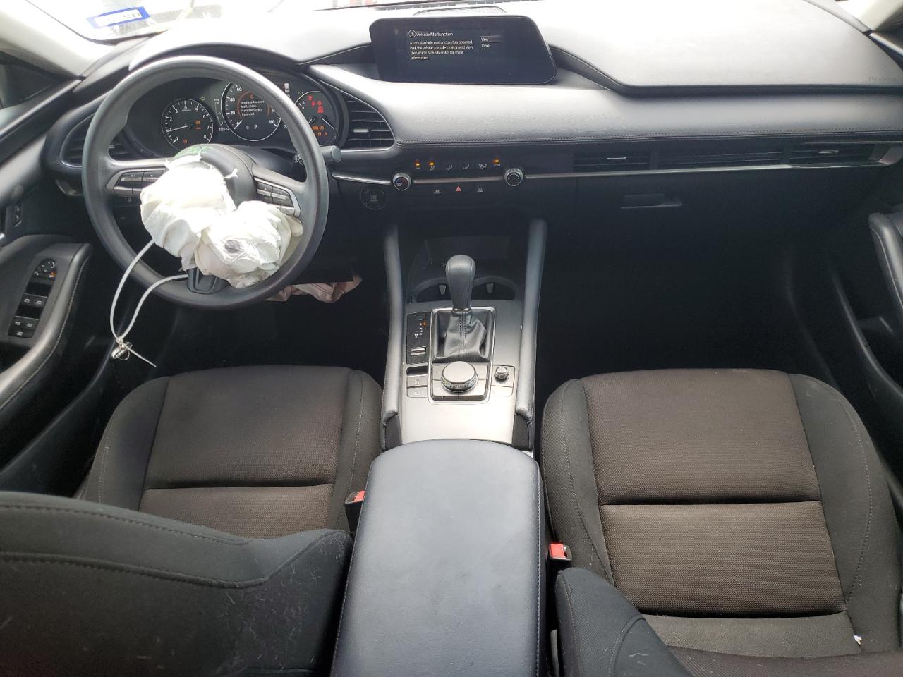 3MZBPAA77NM301226 2022 Mazda 3