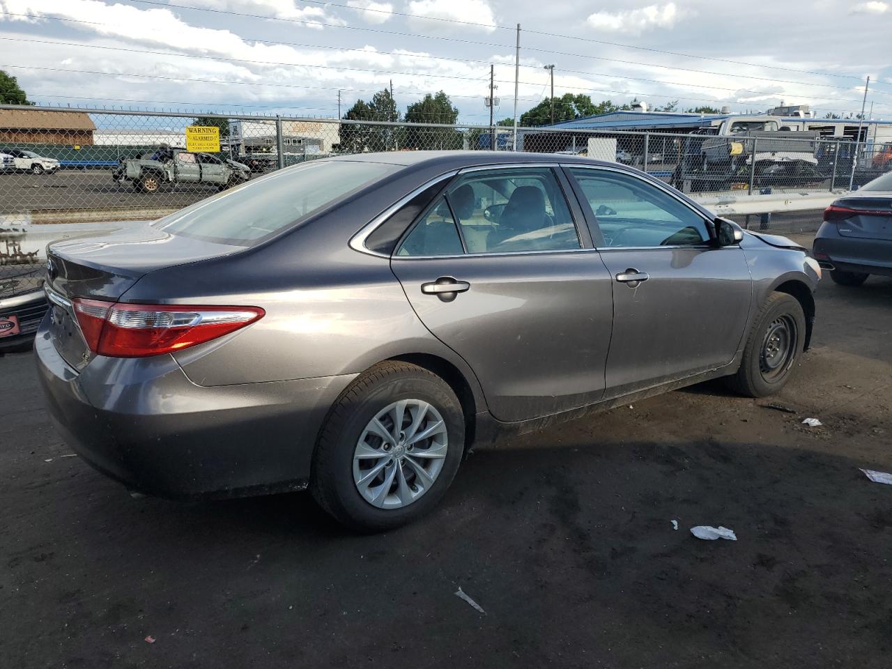 4T1BF1FK2GU158909 2016 Toyota Camry Le