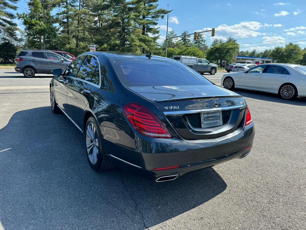 2015 Mercedes-Benz S 550 vin: WDDUG8CB4FA130106