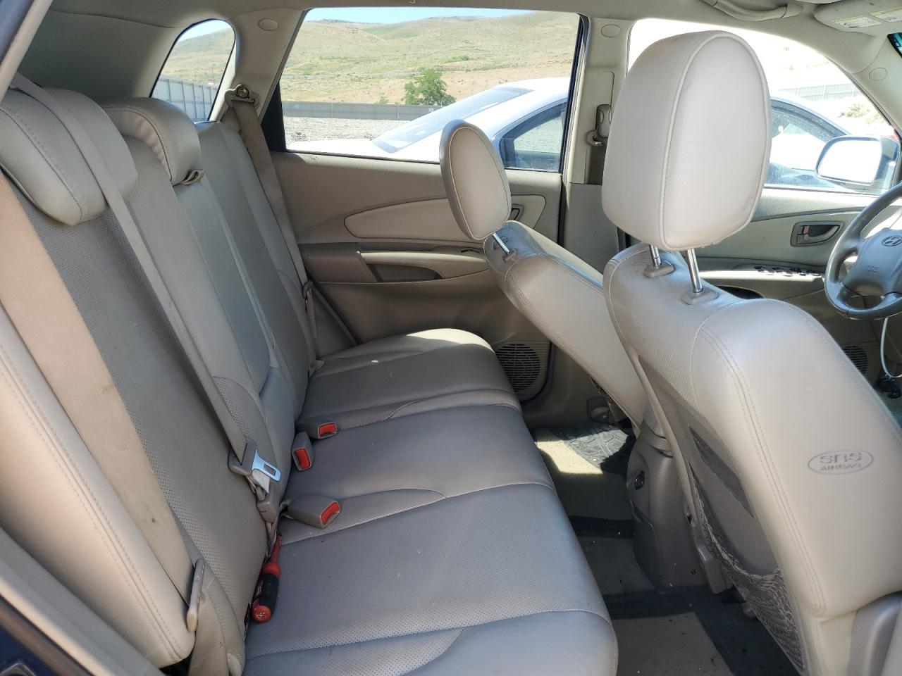 KM8JN72D15U077860 2005 Hyundai Tucson Gls