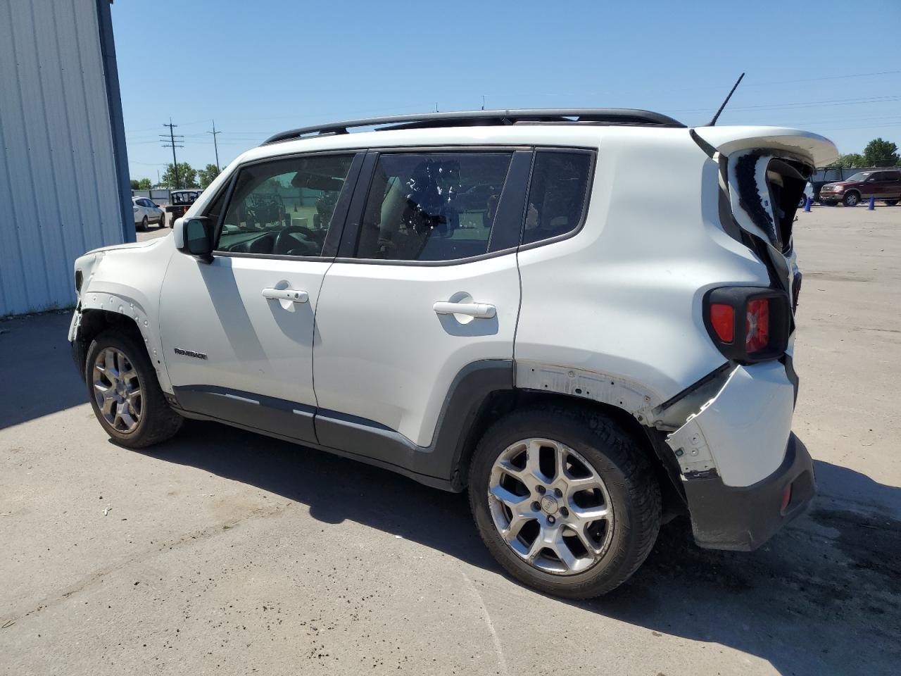 2015 Jeep Renegade Latitude vin: ZACCJABT8FPC39337