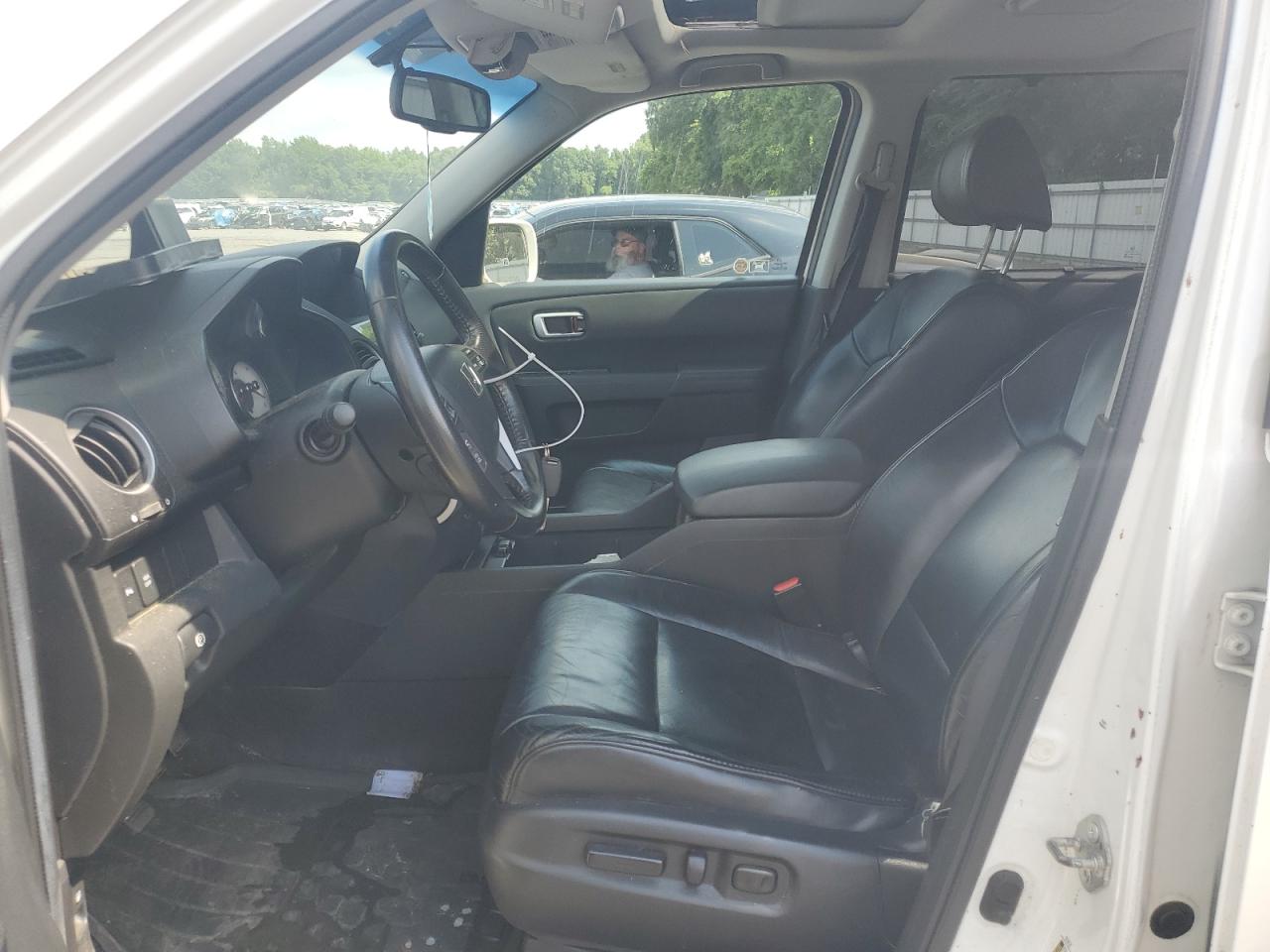 5FNYF4H99BB084576 2011 Honda Pilot Touring