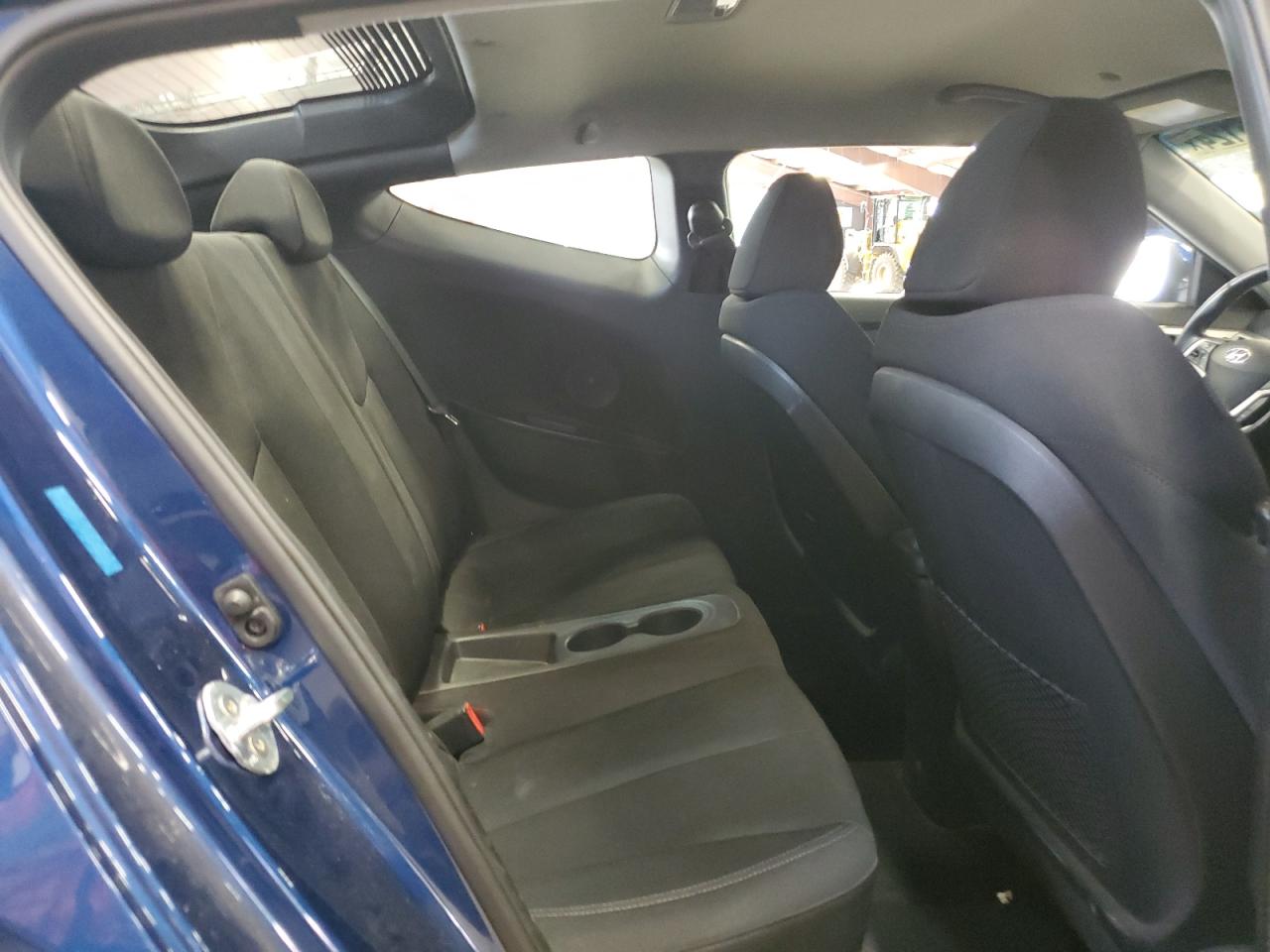 KMHTC6AD7HU315662 2017 Hyundai Veloster