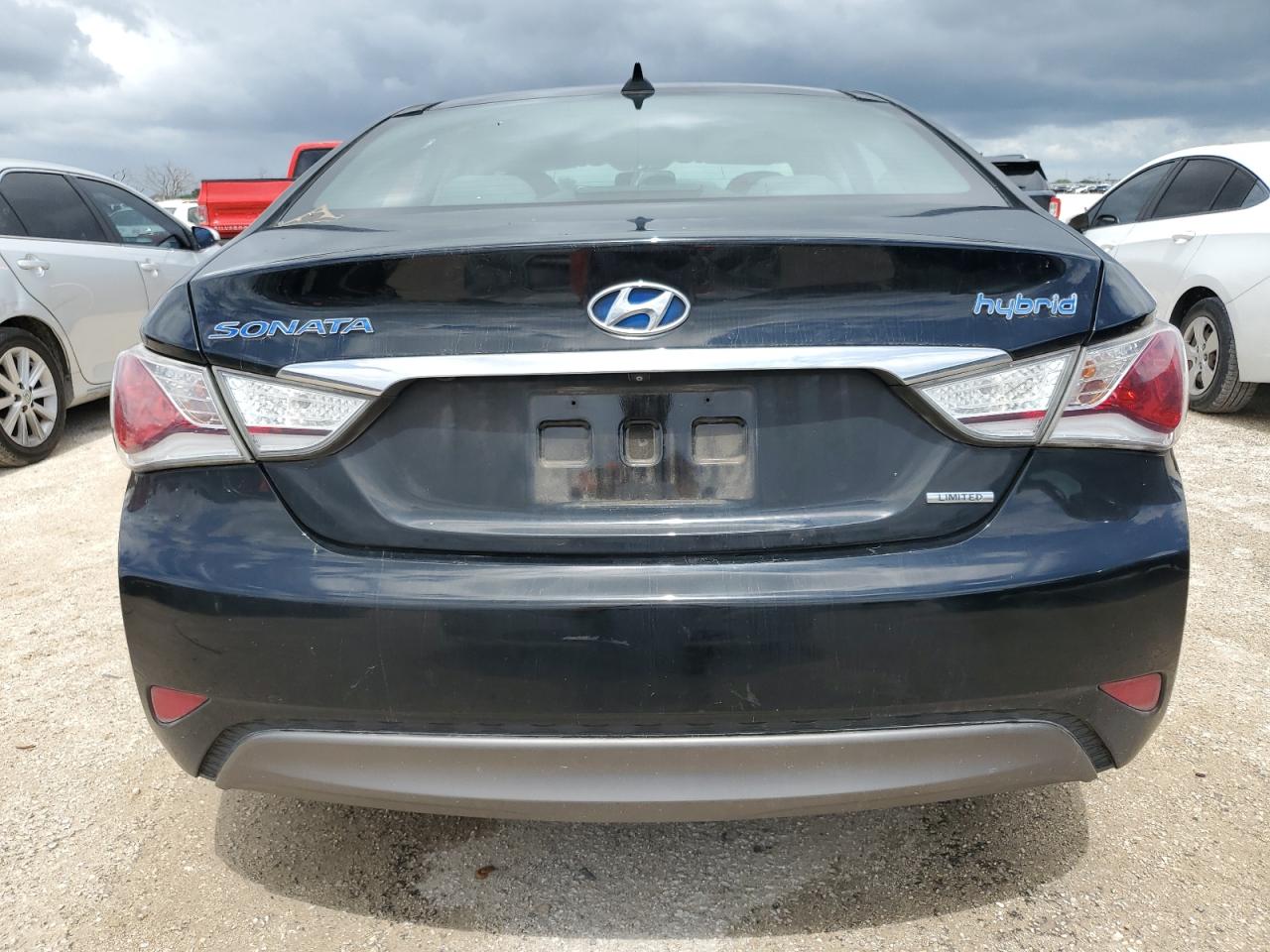 2013 Hyundai Sonata Hybrid vin: KMHEC4A40DA076061