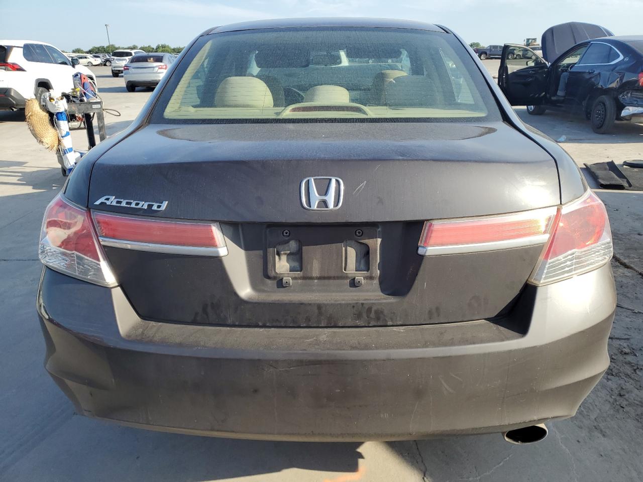 1HGCP2F30BA106341 2011 Honda Accord Lx