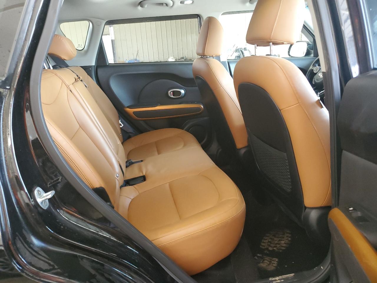 KNDJX3A55G7303952 2016 Kia Soul !