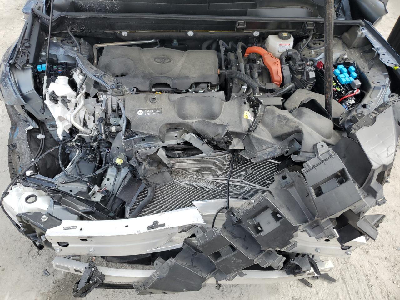 JTEAAAAH4MJ072844 2021 Toyota Venza Le