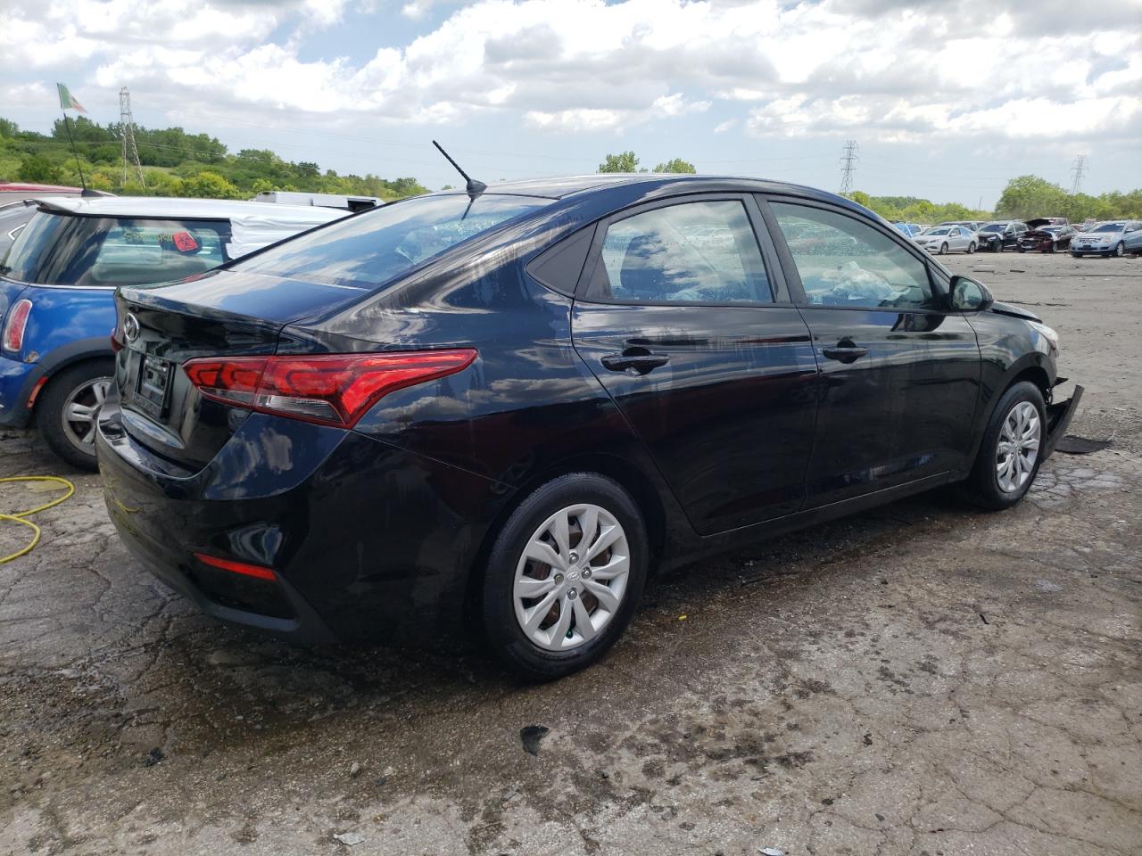 2019 Hyundai Accent Se vin: 3KPC24A36KE066750