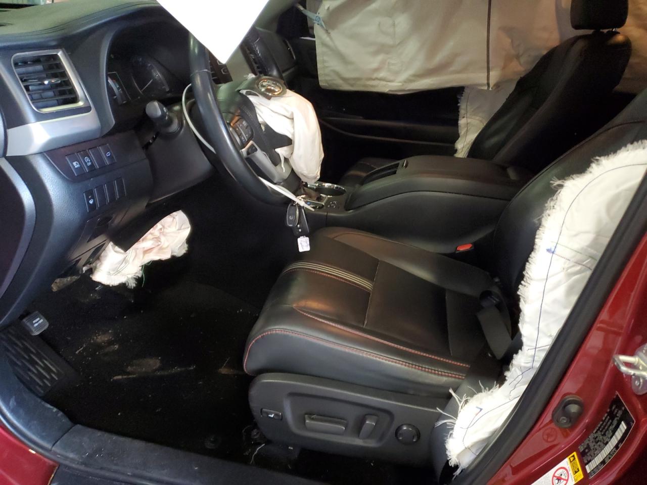 5TDJZRFH9KS573443 2019 Toyota Highlander Se