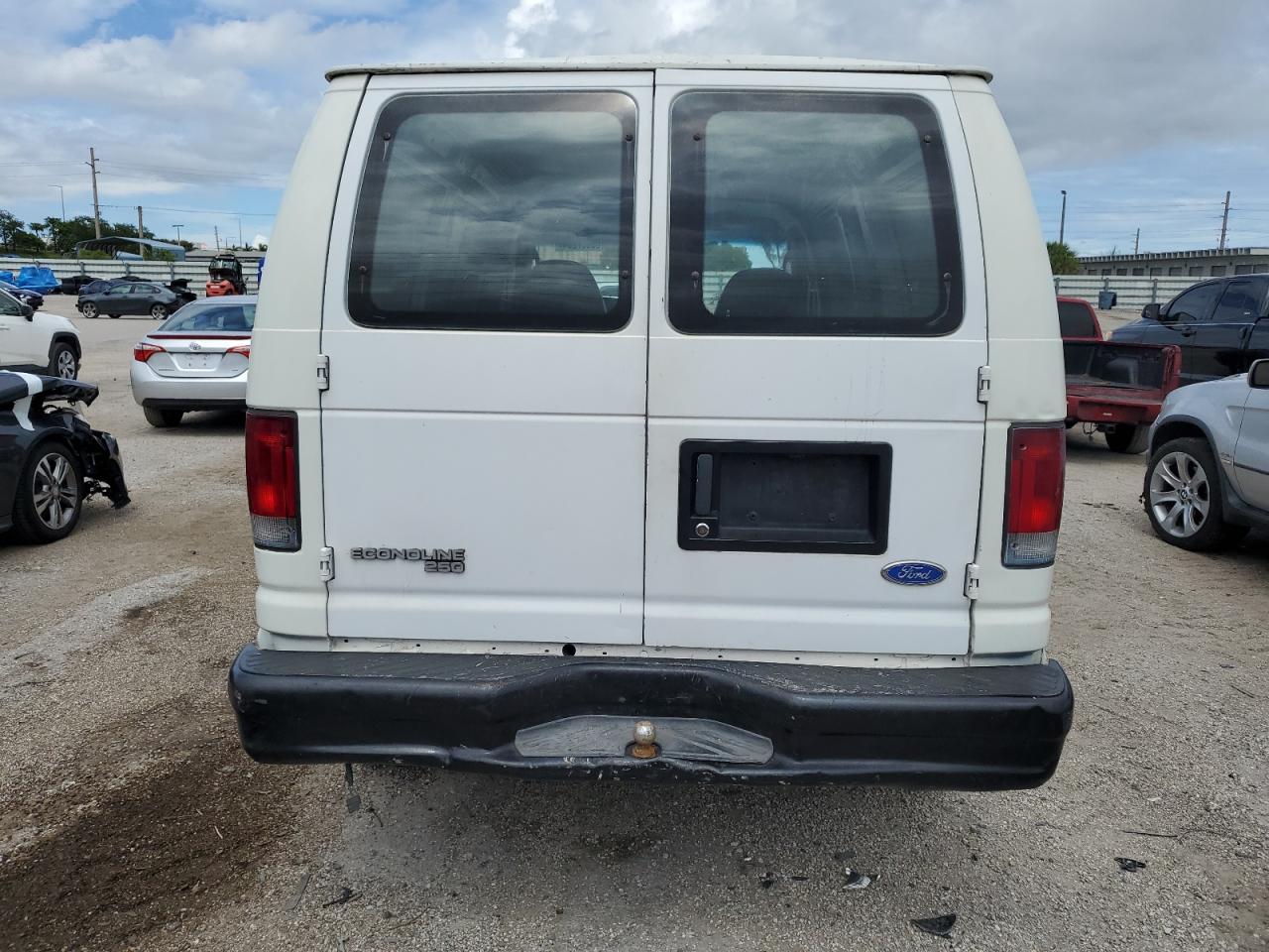 1FTSE34L13HA82908 2003 Ford Econoline E350 Super Duty Van