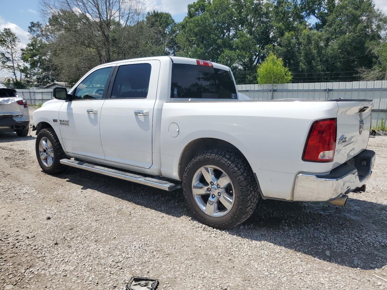 1C6RR6LT3FS565210 2015 Ram 1500 Slt