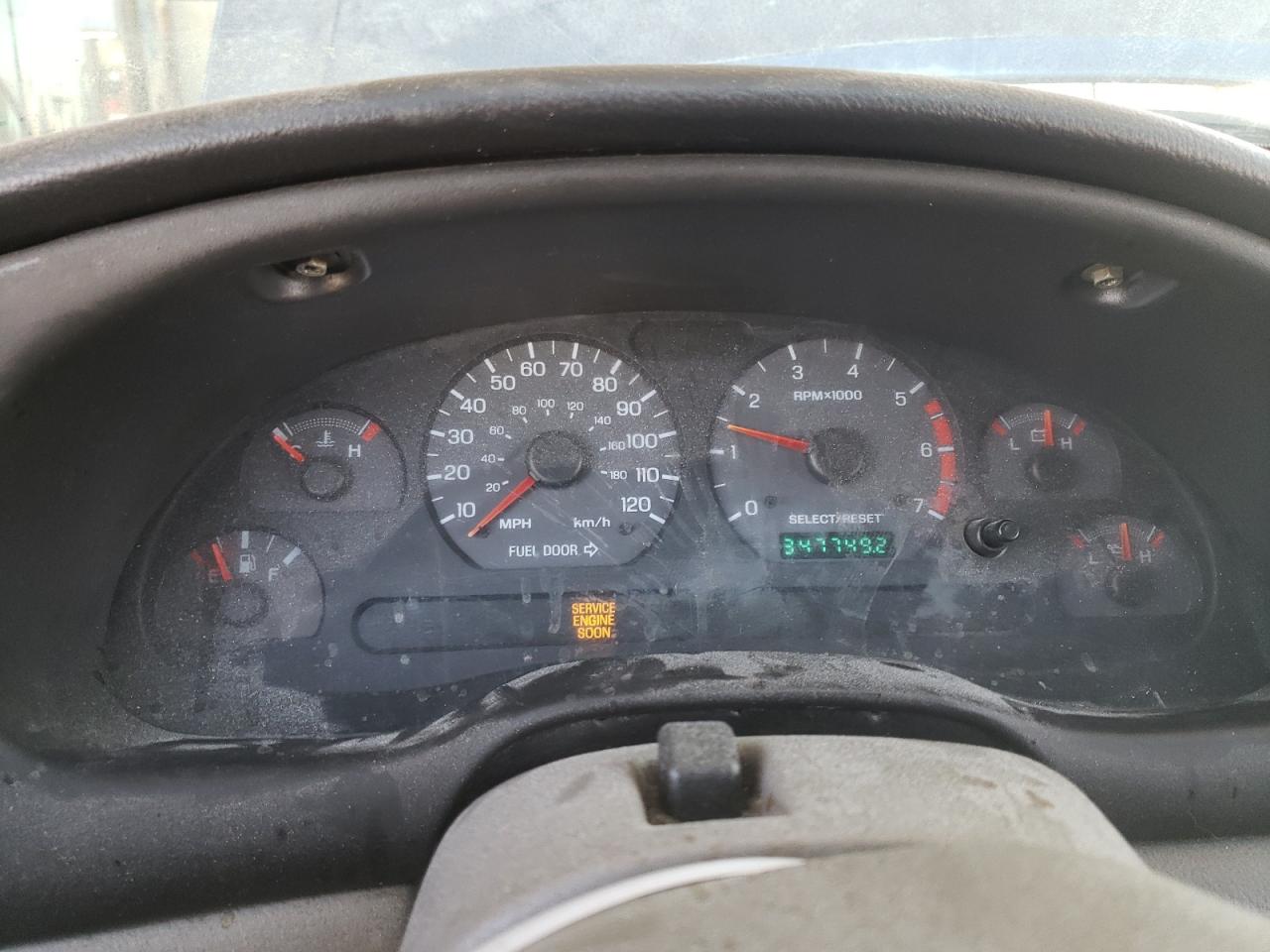 1FAFP4042YF122034 2000 Ford Mustang