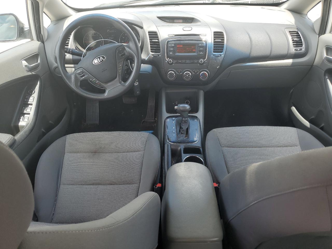 3KPFK4A77HE028565 2017 Kia Forte Lx