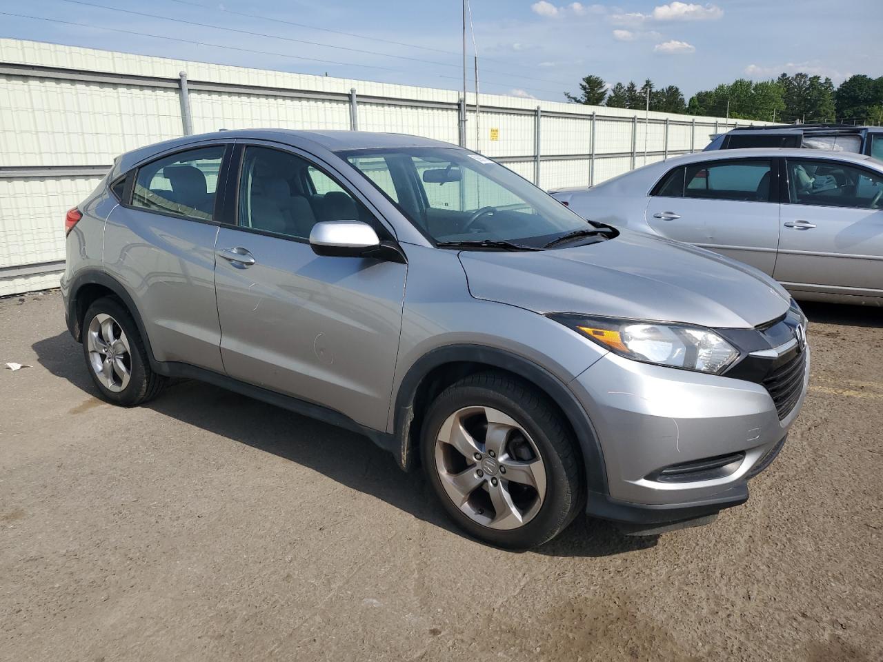 3CZRU6H37HG705568 2017 Honda Hr-V Lx