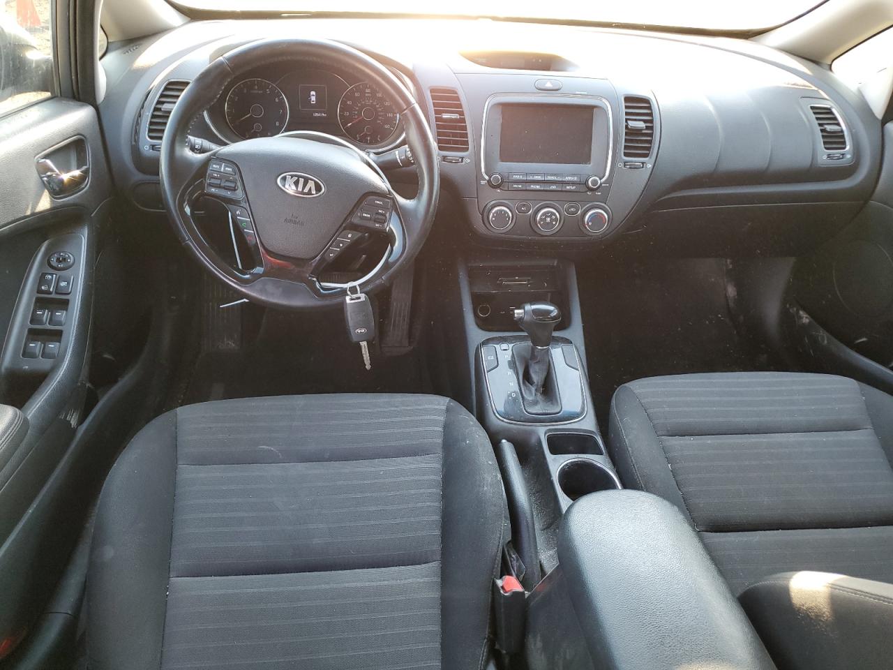 3KPFL4A72HE026137 2017 Kia Forte Lx