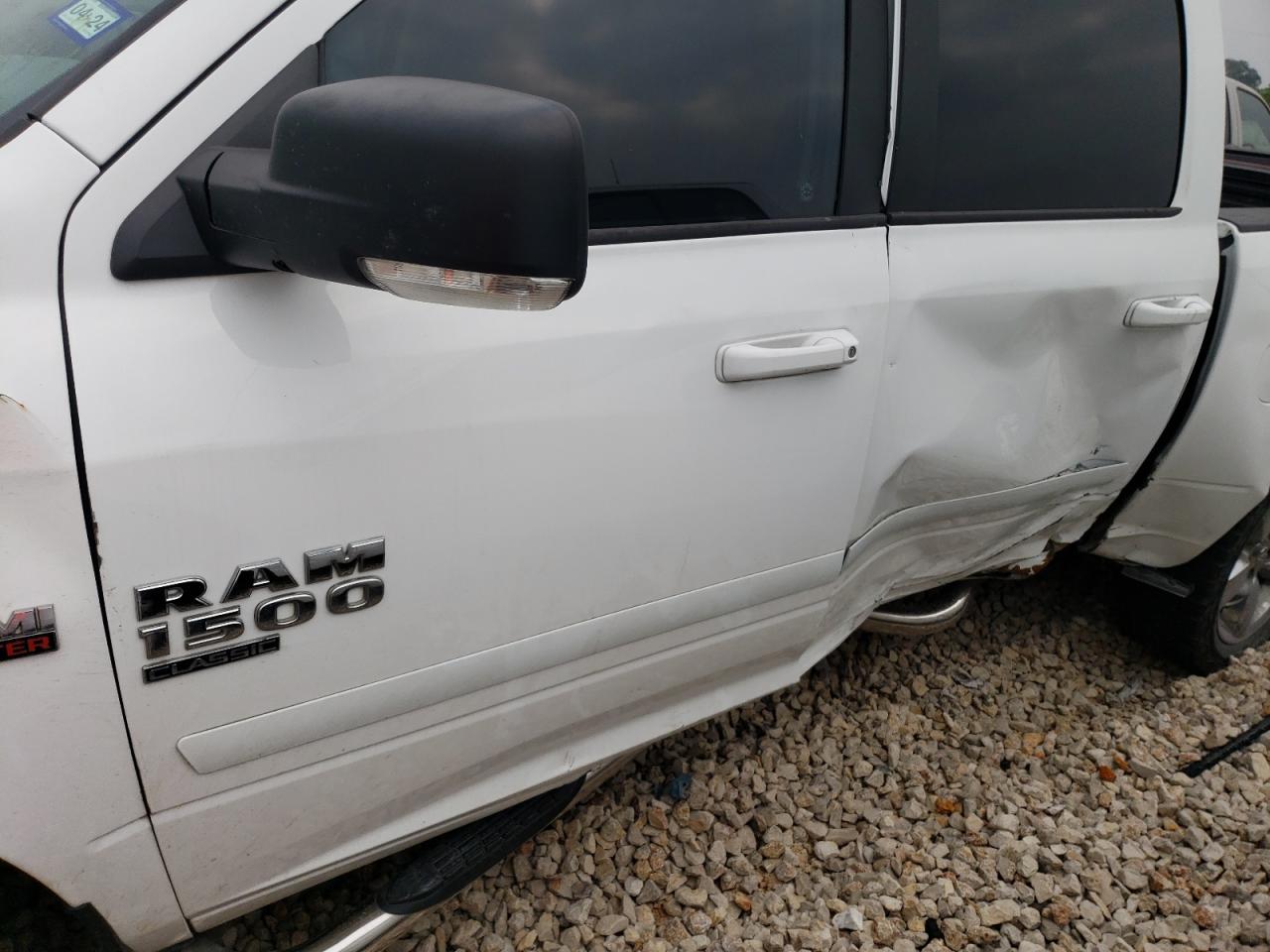 1C6RR6LTXKS525863 2019 Ram 1500 Classic Slt