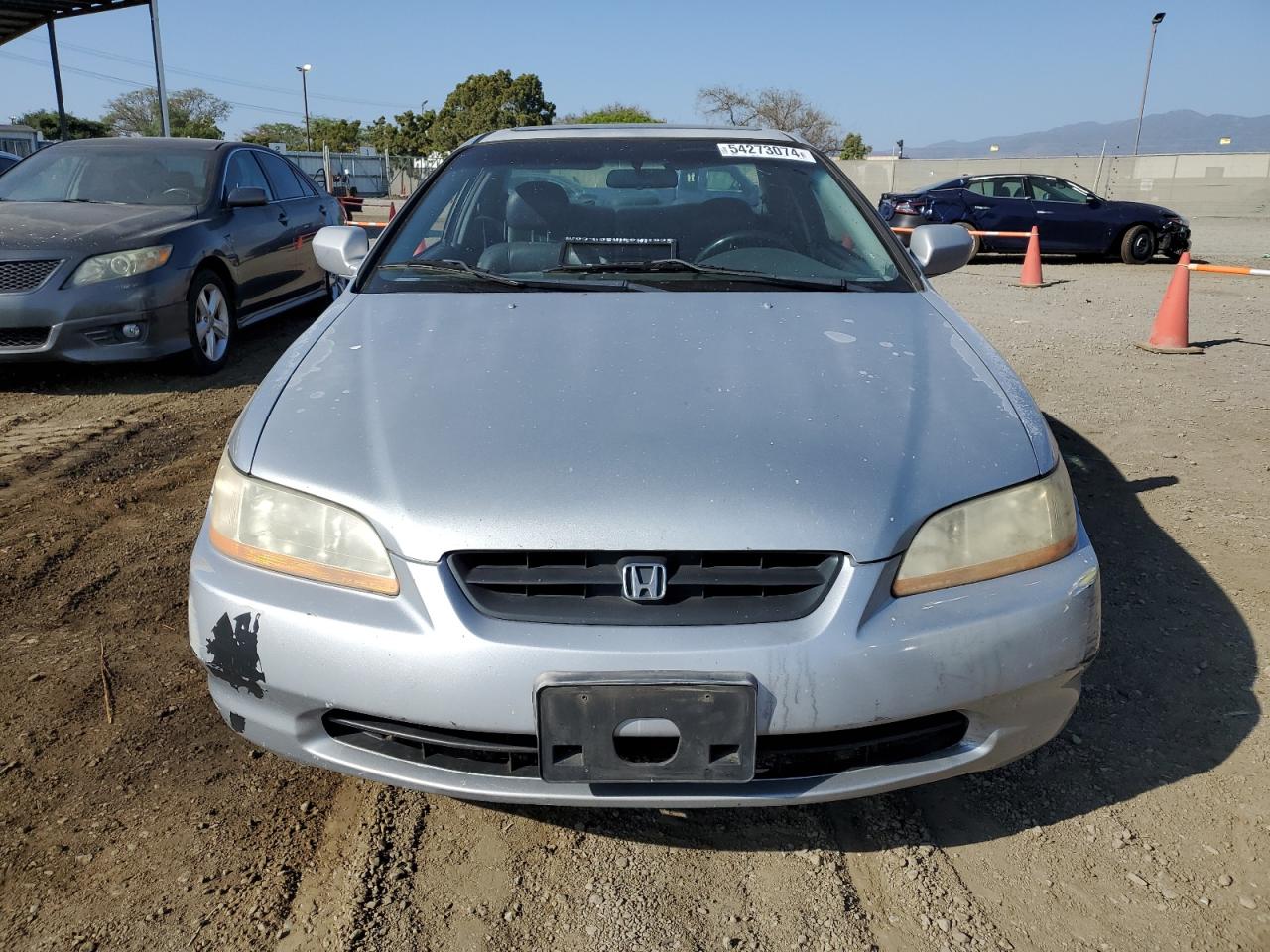 1HGCG3271YA028837 2000 Honda Accord Ex