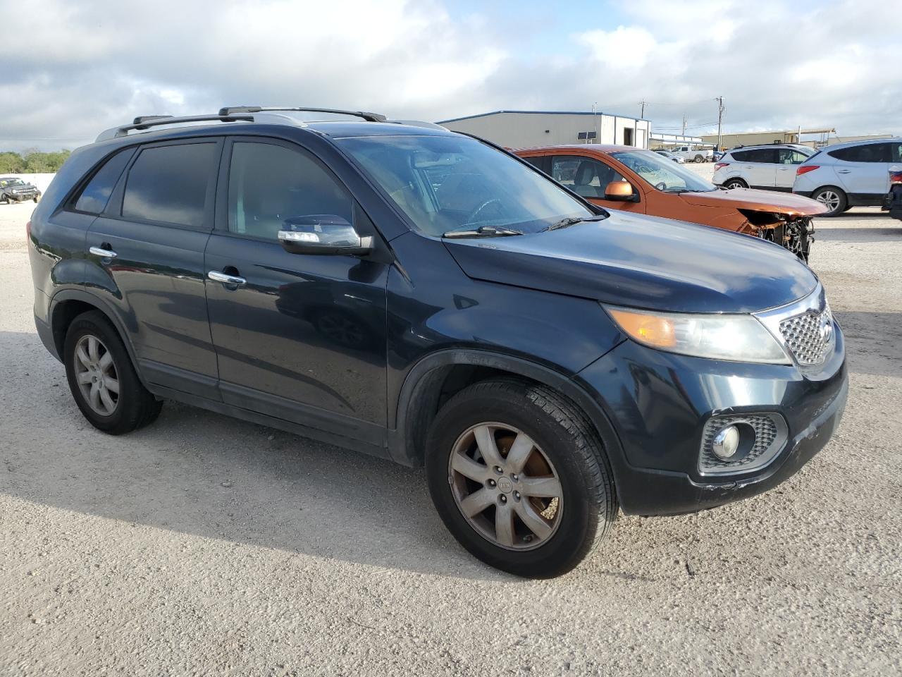 2012 Kia Sorento Base vin: 5XYKT3A6XCG247125