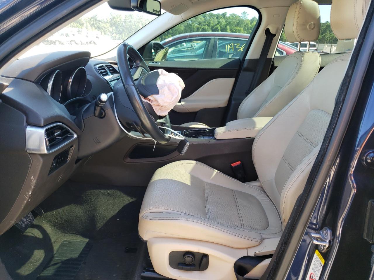 SADCK2BV8HA891676 2017 Jaguar F-Pace Prestige