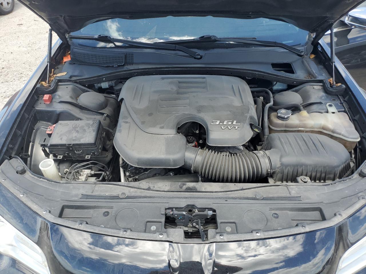 2C3CCAEG0HH663550 2017 Chrysler 300C