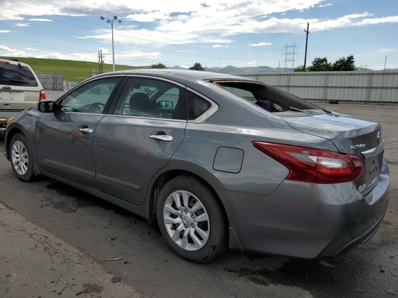 2018 Nissan Altima 2.5 vin: 1N4AL3AP5JC122156