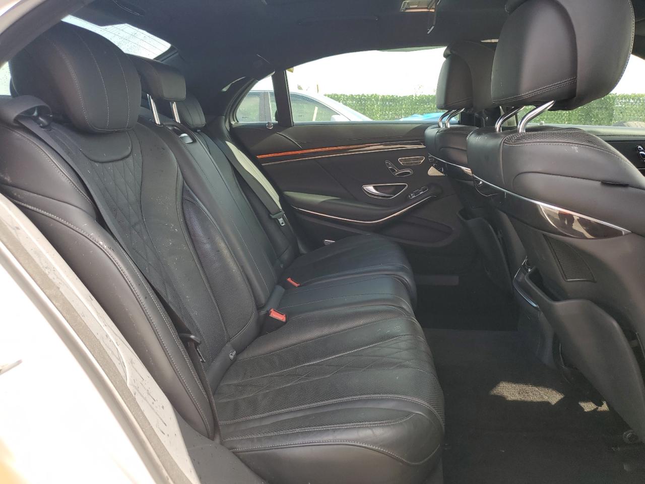 2016 Mercedes-Benz S 550 vin: WDDUG8CB5GA240907