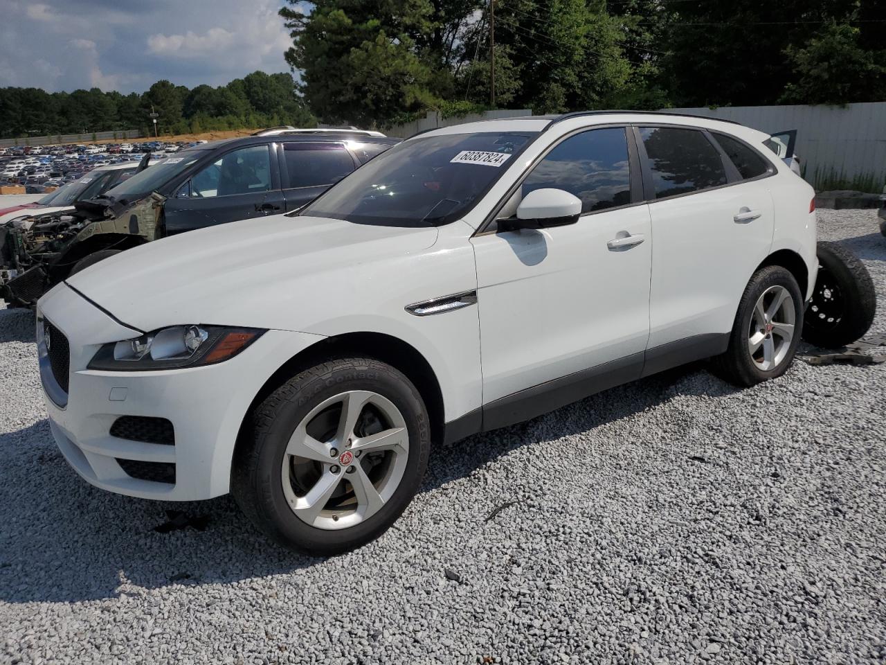 2017 Jaguar F-Pace Premium vin: SADCJ2BV8HA067261