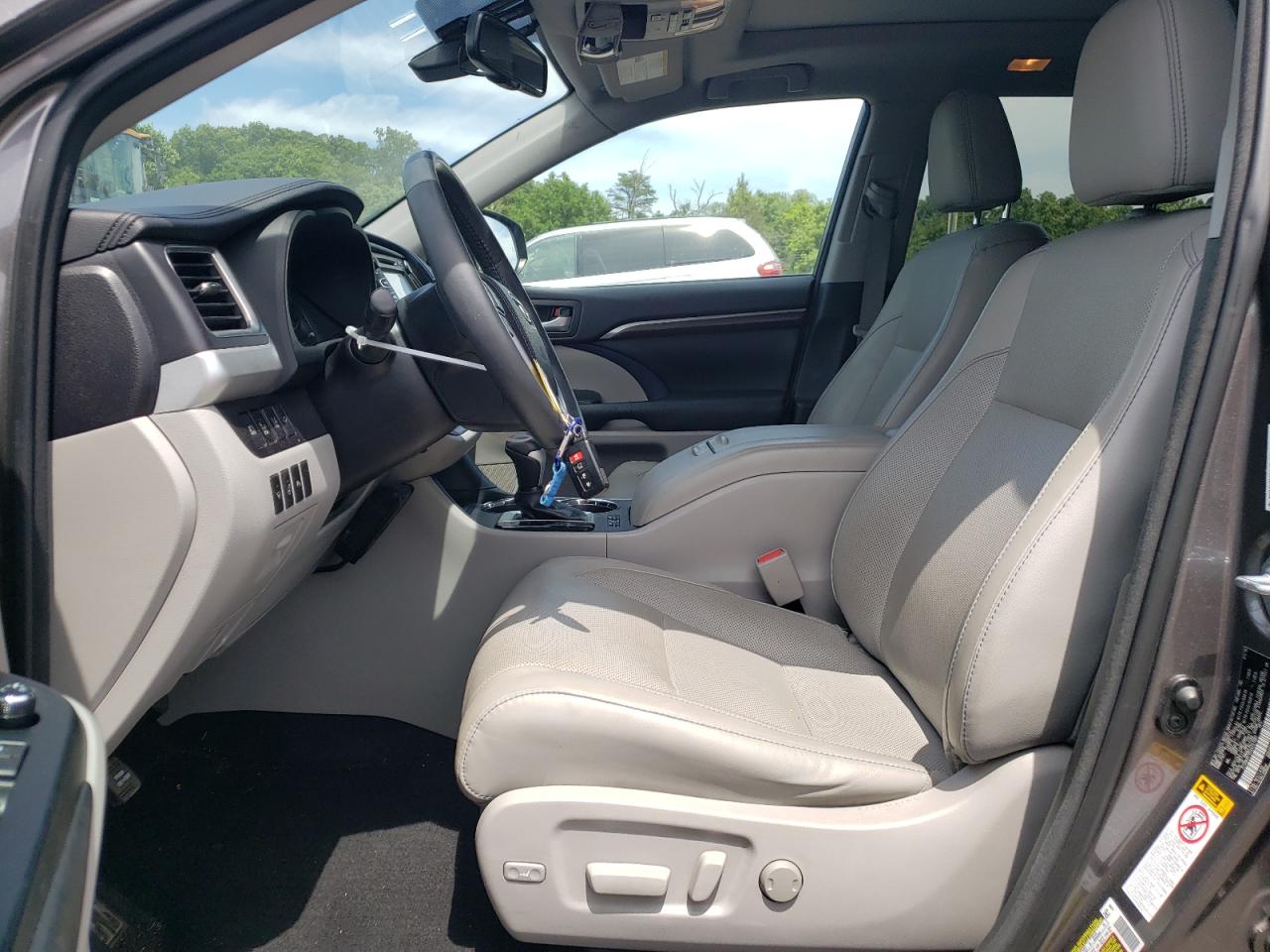 5TDDKRFH5GS251987 2016 Toyota Highlander Limited