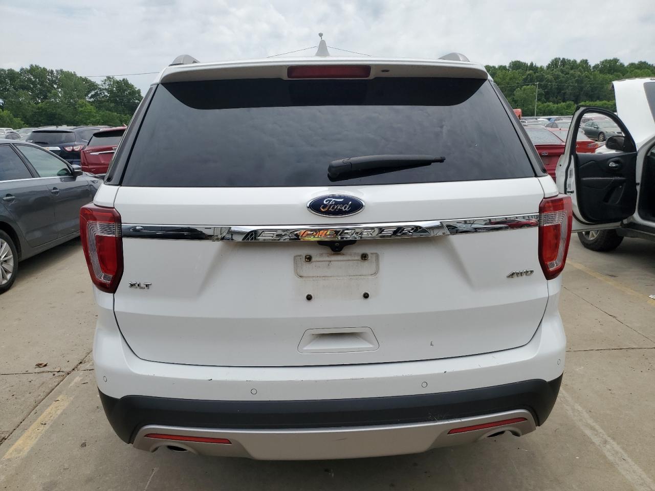 1FM5K8D89HGD05431 2017 Ford Explorer Xlt