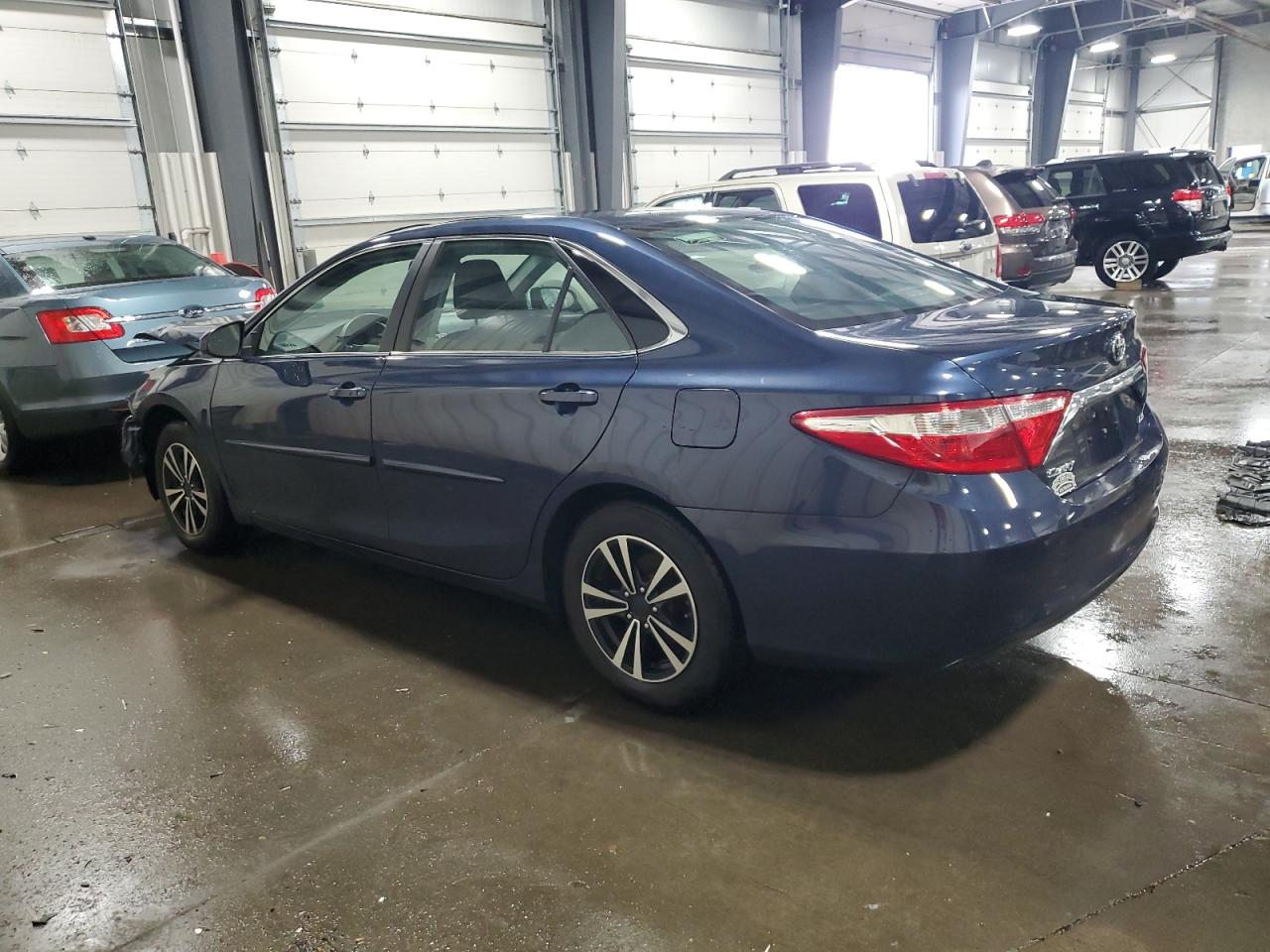 2017 Toyota Camry Le vin: 4T1BF1FKXHU675991