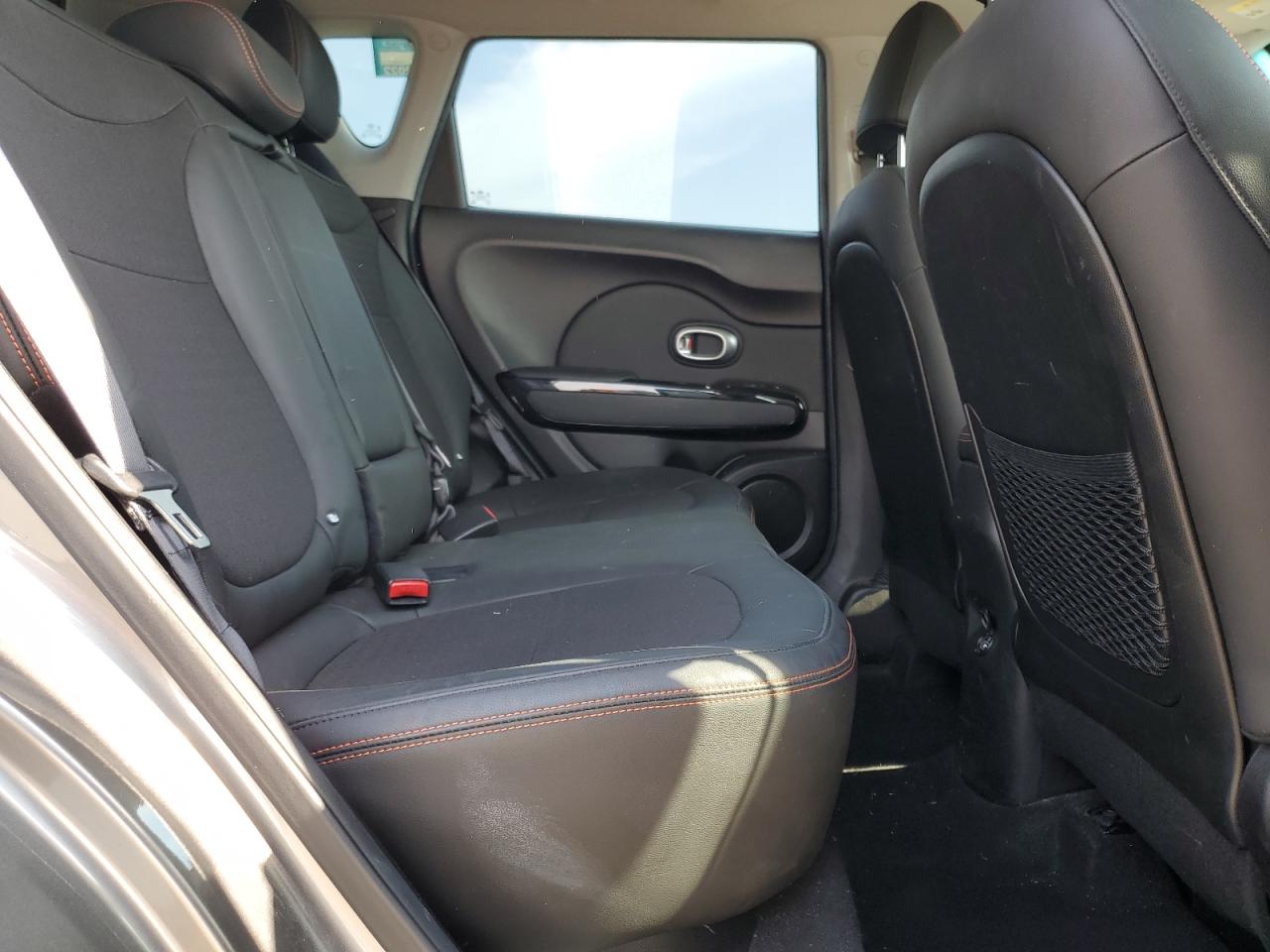 KNDJX3AA4J7516668 2018 Kia Soul !