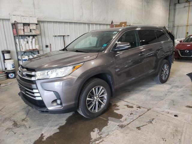 VIN 5TDJZRFH5KS619902 2019 Toyota Highlander, SE no.1