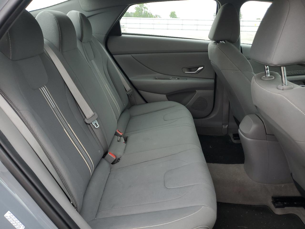 KMHLS4AG7NU321376 2022 Hyundai Elantra Sel