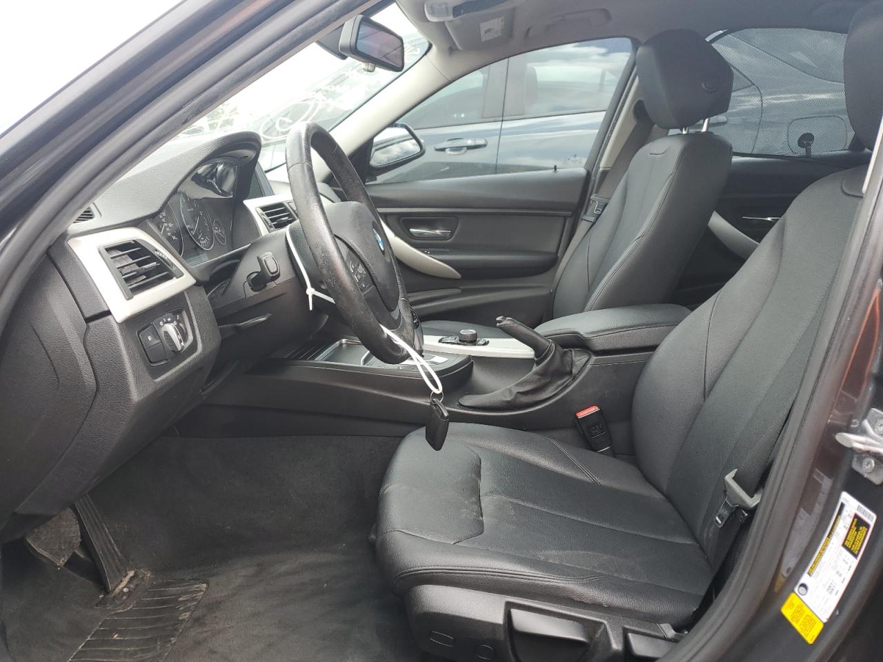 WBA8A9C39HK620580 2017 BMW 320 I