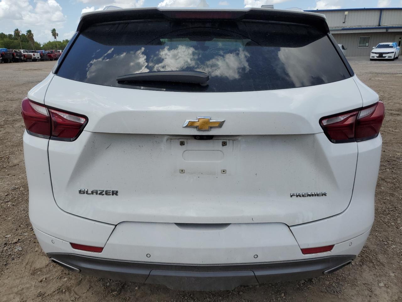 3GNKBFRS1KS596328 2019 Chevrolet Blazer Premier
