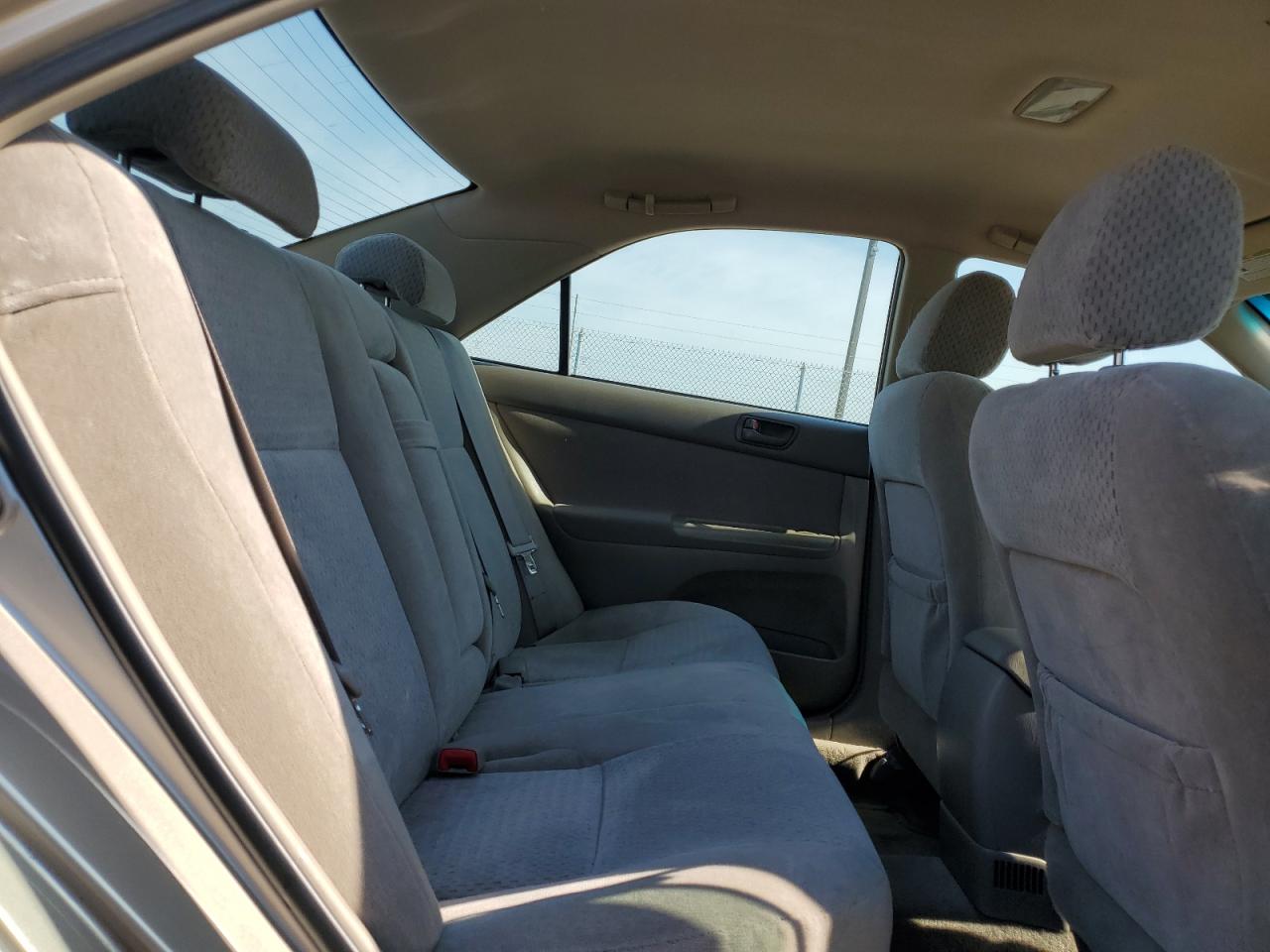 4T1BE32K24U355773 2004 Toyota Camry Le