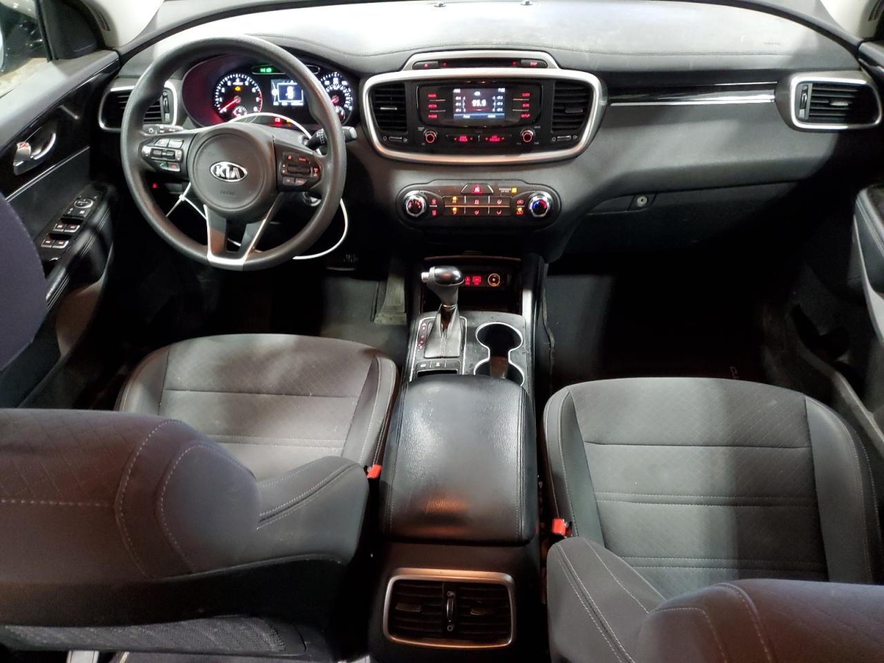 2018 Kia Sorento Lx vin: 5XYPGDA59JG375862