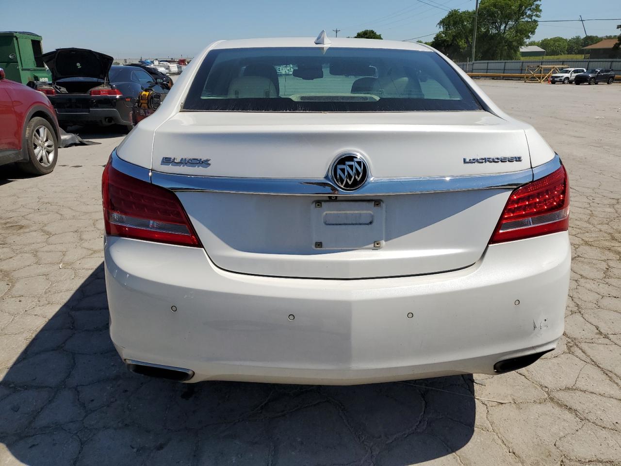 1G4GB5G32GF172877 2016 Buick Lacrosse