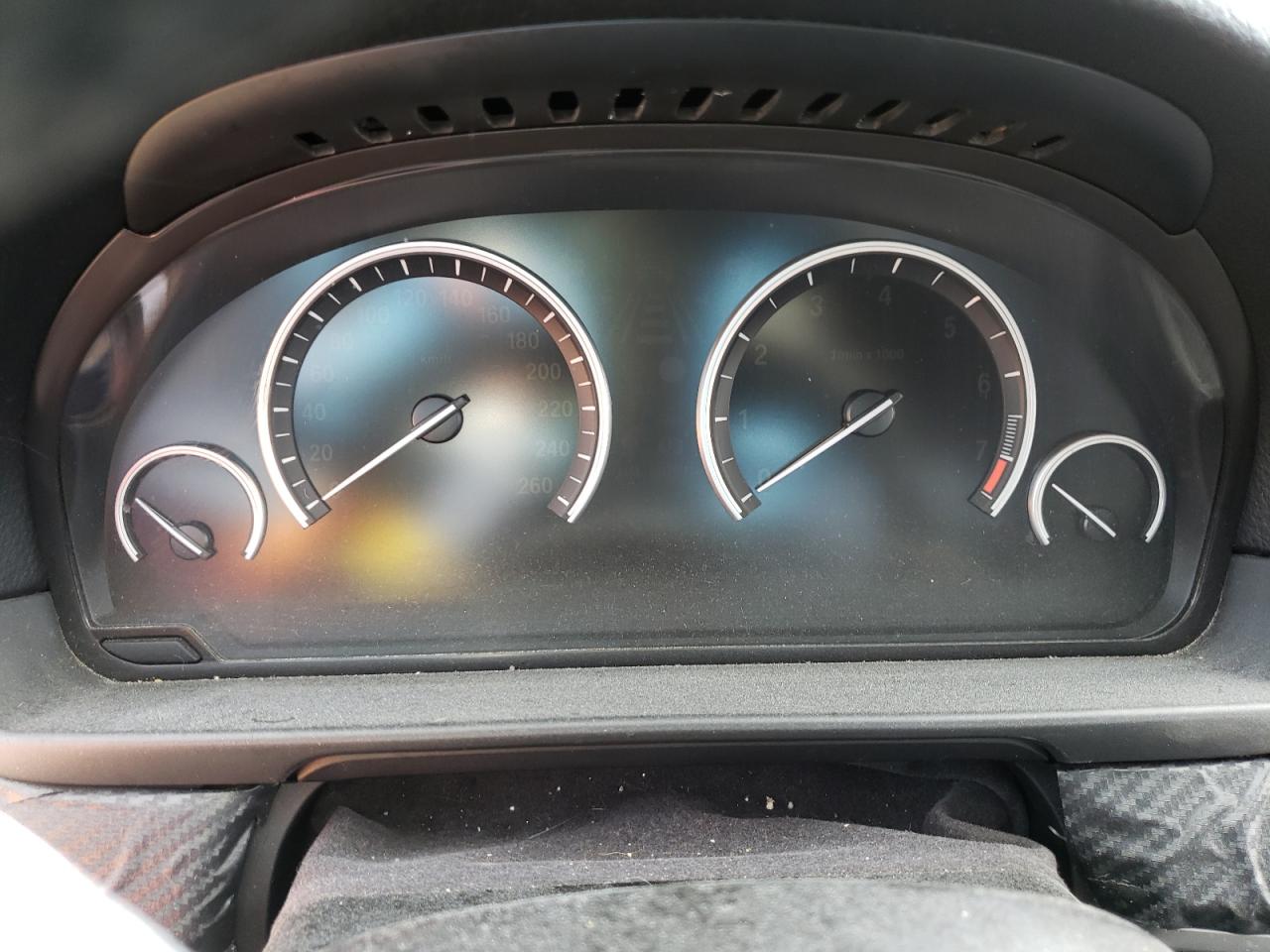 WBAFU9C58CC788097 2012 BMW 550 Xi