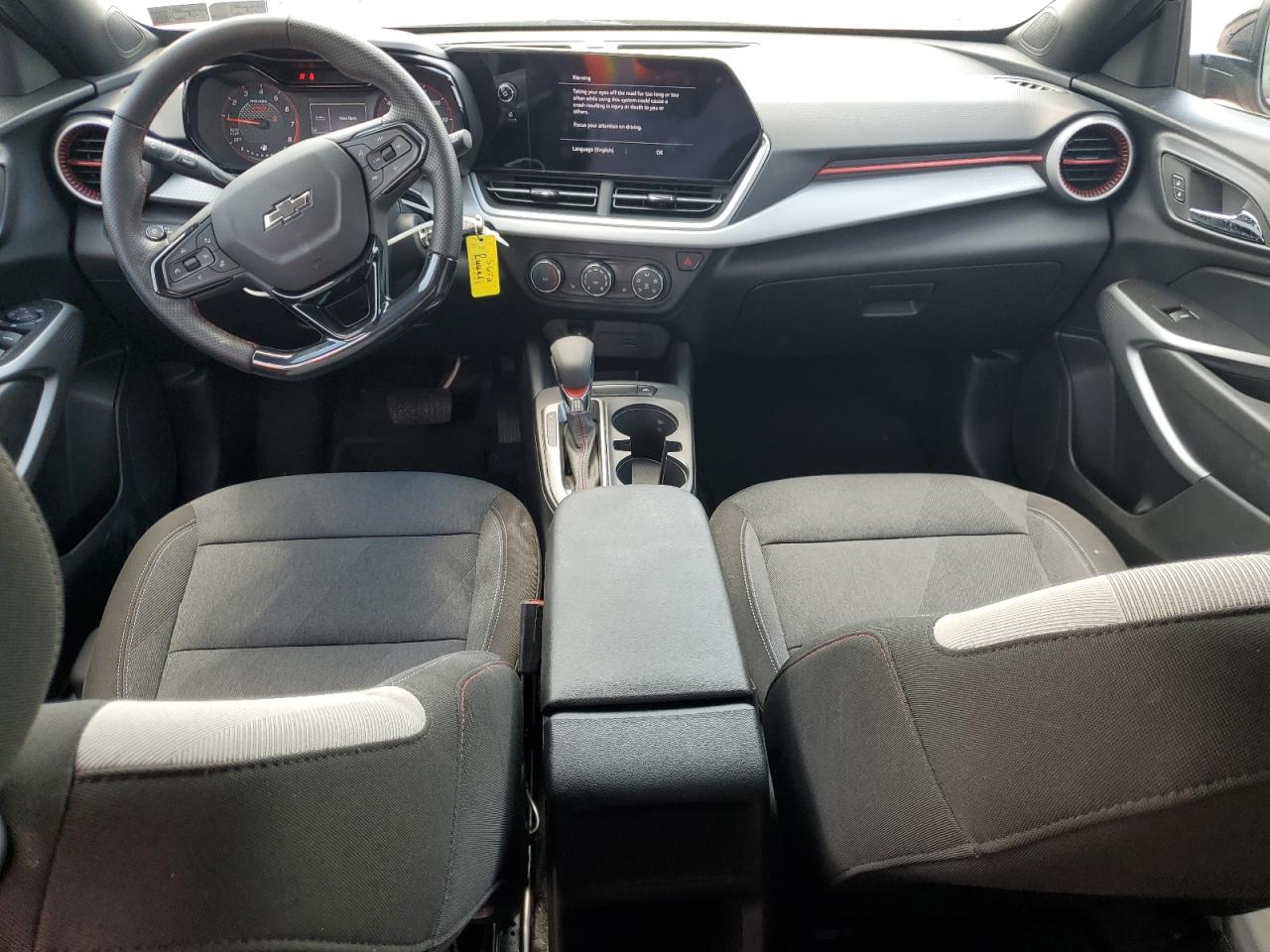 KL77LGE27RC114062 2024 Chevrolet Trax 1Rs